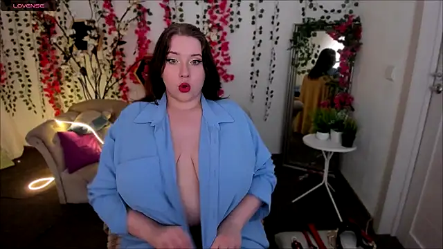 Snapshot of Selena_Muse chatting on October 2025 05:54:02 PM Selena Muse online show from October 2025 05:54:02 PM