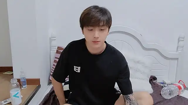 xiaoyi2563 online show from September 2025 11:26:01 AM