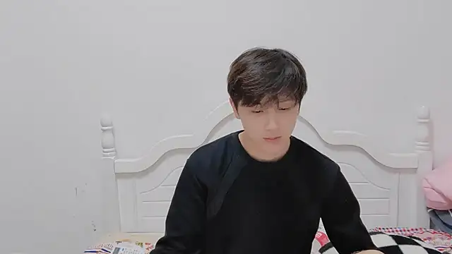 xiaoyi2563 online show from October 2025 12:33:01 PM