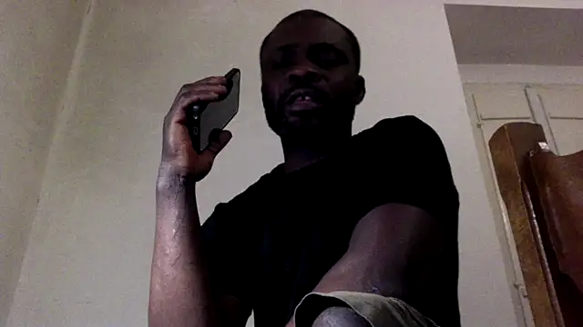 Snapshot of Kwasi-a chatting on March 2026 01:17:01 PM Kwasi-a online show from March 2026 01:17:01 PM