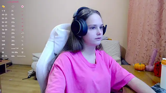 SharybbFace online show from November 2025 03:14:02 PM