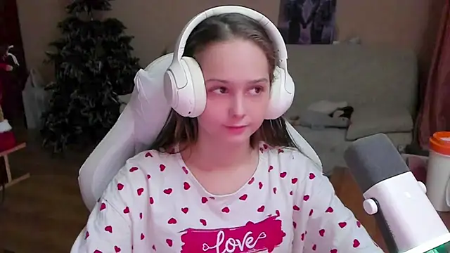 SharybbFace online show from December 2025 03:10:01 PM