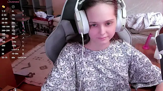 SharybbFace online show from April 2026 03:05:01 PM