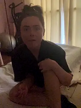 Snapshot of Mia_Winters chatting on November 2025 02:57:02 PM Mia Winters online show from November 2025 02:57:02 PM