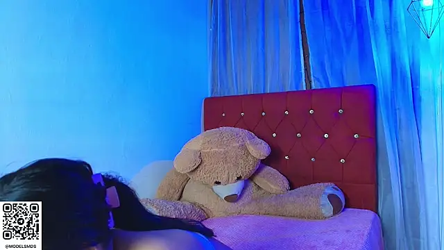 Snapshot of lisa_andruu chatting on October 2025 01:43:02 PM lisa andruu online show from October 2025 01:43:02 PM