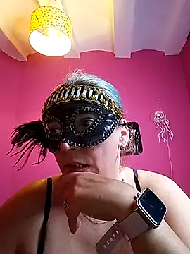 Rosabraguitas online show from November 2025 09:39:02 PM