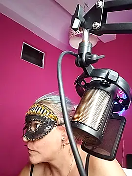 Rosabraguitas online show from November 2025 08:43:02 PM