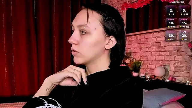 AdeliceLenoir online show from November 2025 06:14:01 AM