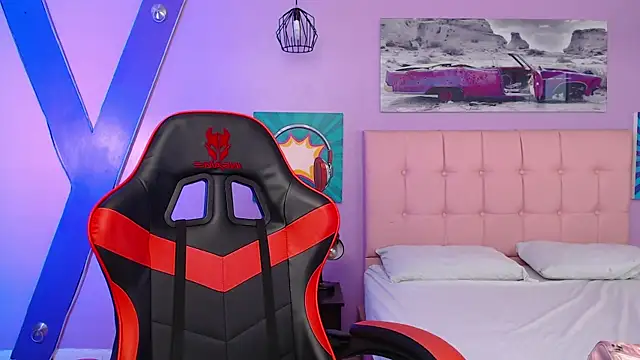 Snapshot of Sabriinaa_Foxx chatting on September 2025 12:19:01 PM Sabriinaa Foxx online show from September 2025 12:19:01 PM