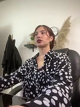 Sabriinaa Foxx online show from April 2026 02:15:02 PM