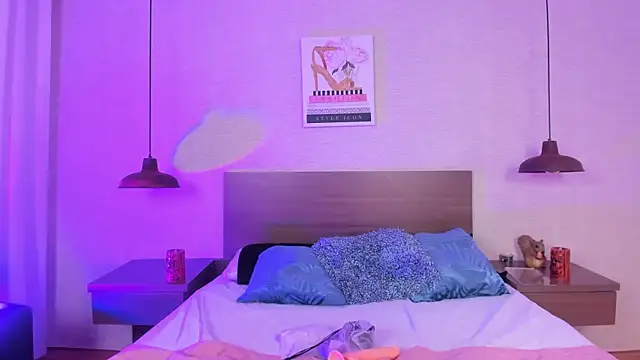 cloehill  online show from October 2025 11:47:01 AM