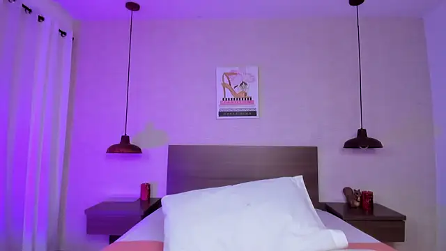 cloehill  online show from December 2025 11:37:01 AM