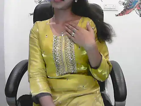 short girl  online show from June 2026 06:16:01 PM