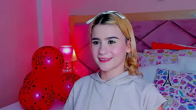 ChloeLaurentt online show from February 2026 03:08:01 PM