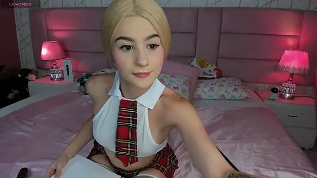 ChloeLaurentt online show from May 2026 01:59:01 PM