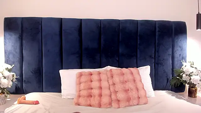 LiilyAdams online show from March 2026 08:14:01 PM