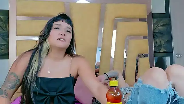 CailinANDrouse online show from November 2025 12:28:02 PM