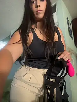Nicol X online show from April 2026 04:23:02 PM