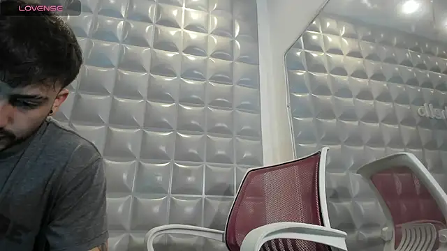 Snapshot of Jack_Daniel__ chatting on October 2025 12:47:02 PM Jack Daniel online show from October 2025 12:47:02 PM