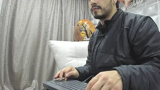 Snapshot of Jack_Daniel__ chatting on October 2025 05:28:01 PM Jack Daniel online show from October 2025 05:28:01 PM