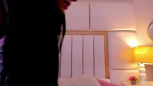 Snapshot of LaylaaDoll chatting on March 2026 06:57:01 PM LaylaaDoll online show from March 2026 06:57:01 PM