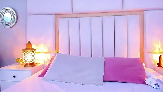 Snapshot of LaylaaDoll chatting on March 2026 01:33:01 PM LaylaaDoll online show from March 2026 01:33:01 PM