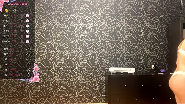 Snapshot of GemmaGunter chatting on November 2025 08:10:01 PM GemmaGunter online show from November 2025 08:10:01 PM