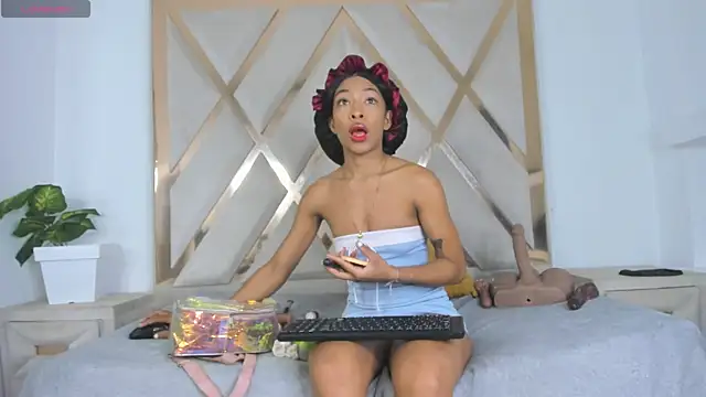 angelkyraasm online show from June 2026 12:47:02 PM