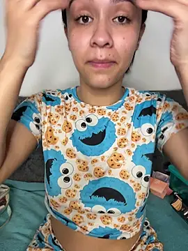 Isabella-Teen online show from December 2025 02:06:02 AM