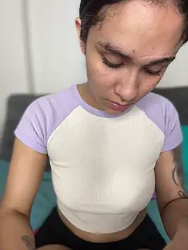 Isabella-Teen online show from December 2025 01:56:02 AM