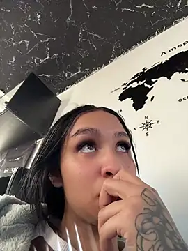 Isabella-Teen online show from April 2026 02:56:01 PM