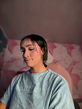 Isabella-Teen online show from April 2026 02:29:01 PM