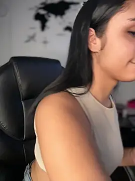 Isabella-Teen online show from April 2026 01:59:01 PM