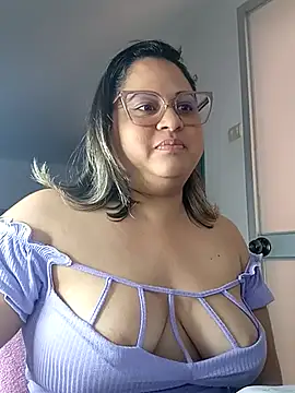 Snapshot of Chiki_hot92 chatting on October 2025 08:21:02 PM Chiki hot92 online show from October 2025 08:21:02 PM