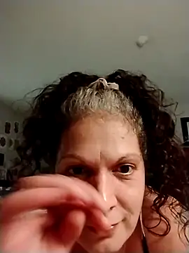 Snapshot of LilTinyWoman chatting on October 2025 02:15:02 PM LilTinyWoman online show from October 2025 02:15:02 PM