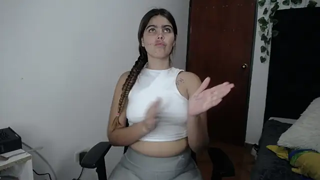 isabel 09 online show from October 2025 03:36:01 PM