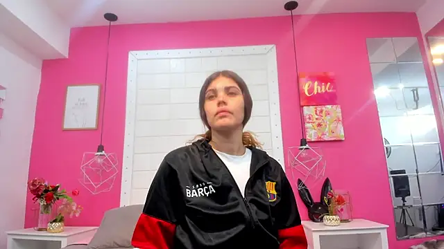 isabel 09 online show from May 2026 01:50:01 PM