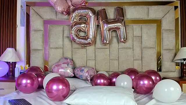 AggathaSanders  online show from October 2025 12:55:01 PM