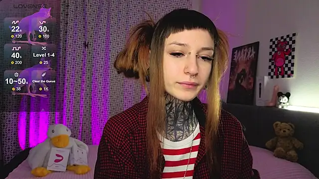 LilithPoison online show from November 2025 08:33:02 PM