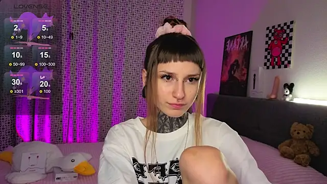 LilithPoison online show from November 2025 06:07:02 PM