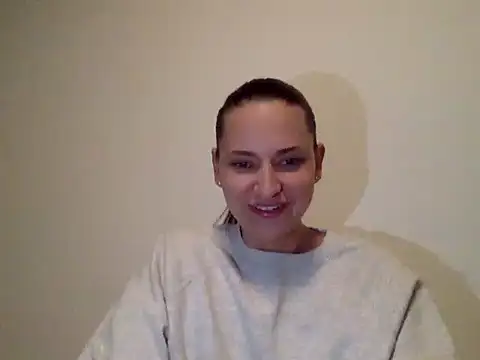 Snapshot of Ysolveni chatting on October 2025 11:06:02 PM Ysolveni online show from October 2025 11:06:02 PM