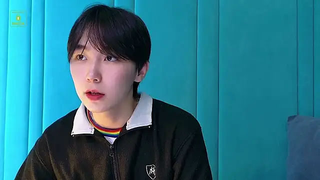 Snapshot of HeejinWang chatting on September 2025 08:11:02 PM HeejinWang online show from September 2025 08:11:02 PM