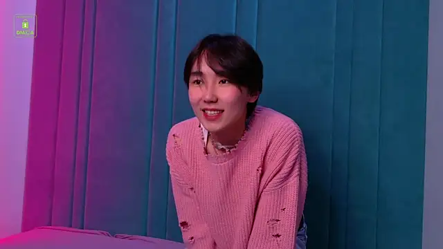 Snapshot of HeejinWang chatting on September 2025 08:14:01 PM HeejinWang online show from September 2025 08:14:01 PM