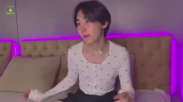 Snapshot of HeejinWang chatting on October 2025 08:20:02 PM HeejinWang online show from October 2025 08:20:02 PM