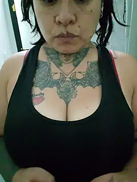 Snapshot of agnesvela chatting on February 2026 05:07:02 AM agnesvela online show from February 2026 05:07:02 AM