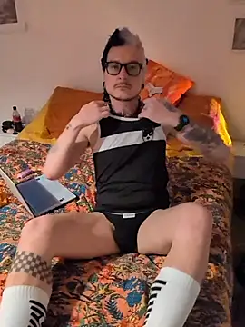 Snapshot of cruiserpup chatting on November 2025 02:16:02 PM cruiserpup online show from November 2025 02:16:02 PM