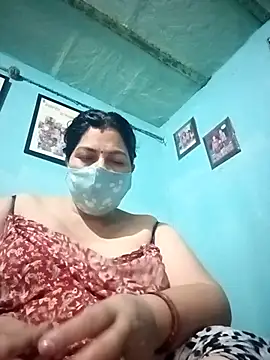 Snapshot of Love-890 chatting on October 2025 08:44:01 AM Love-890 online show from October 2025 08:44:01 AM