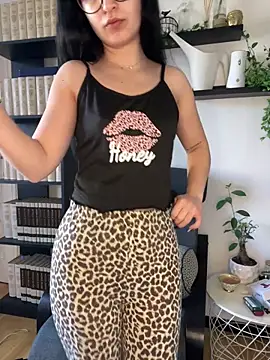 Nina Blis online show from February 2026 09:45:01 AM