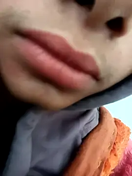 Aaisha-16 online show from February 2026 03:44:02 AM