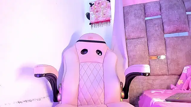 Snapshot of Mia_royal chatting on October 2025 02:46:01 PM Mia royal online show from October 2025 02:46:01 PM